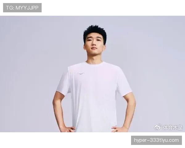 高亭宇训练完直接去吃十碗炸酱面，教练在后面追着喊别吃了